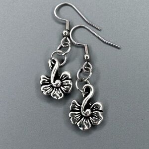 HAND CRAFTED FLORAL EARRINGS Sterling Silver Charm Drop NWT